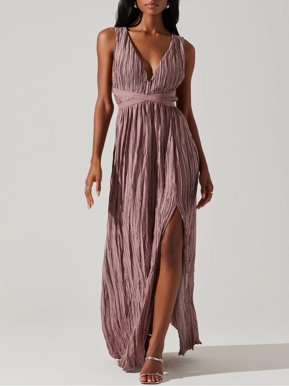 ASTR the Label Mauve Crinkle Pleated Cutout Maxi Dress S
